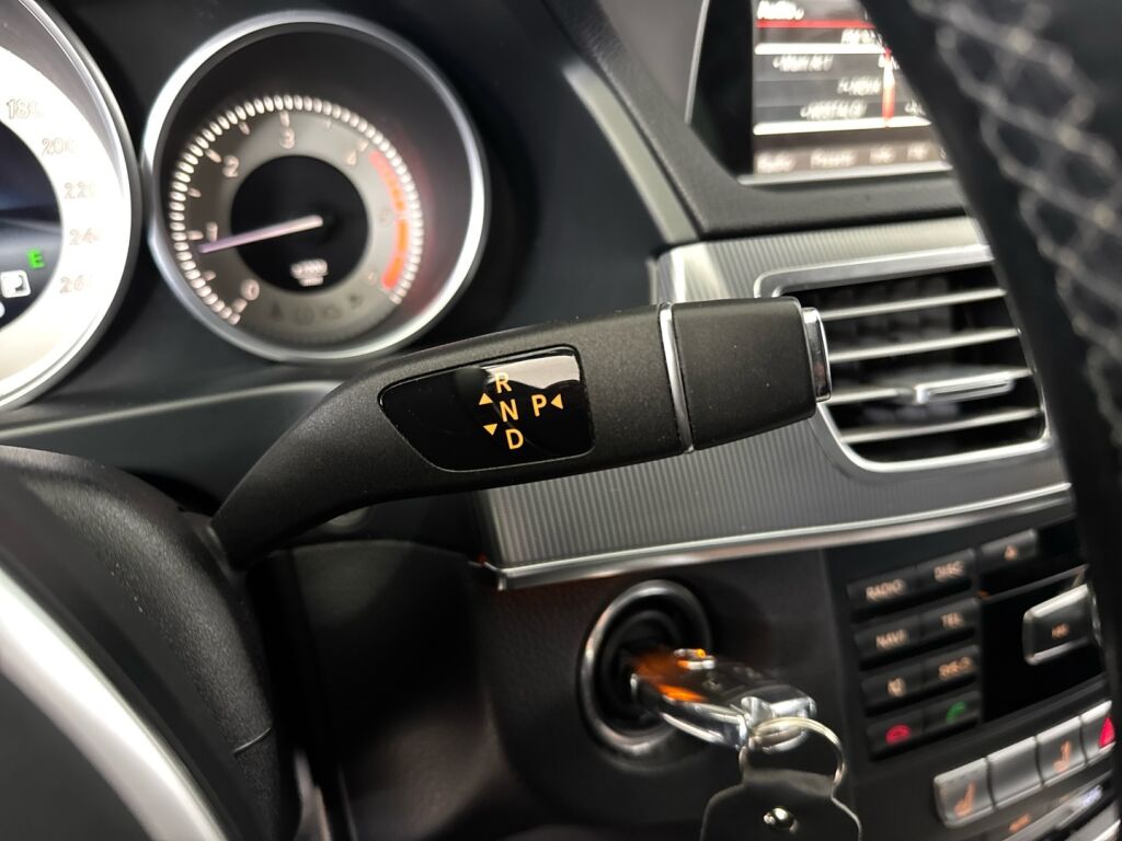 Mercedes-Benz E 2015 Valkoinen