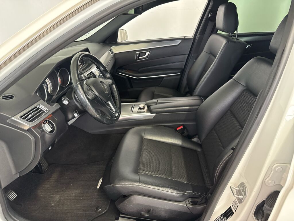 Mercedes-Benz E 2015 Valkoinen