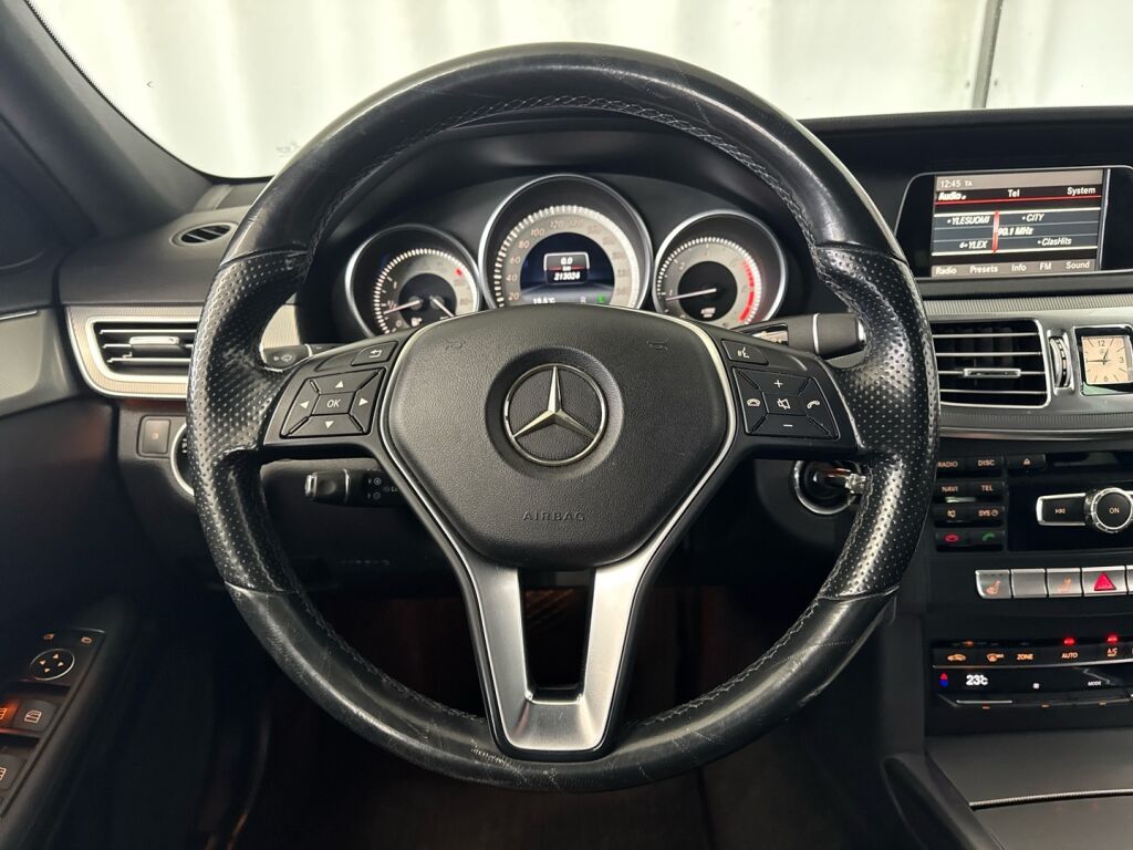 Mercedes-Benz E 2015 Valkoinen