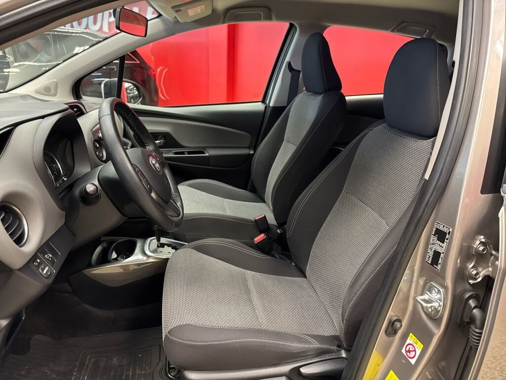 Toyota Yaris 2014 Ruskea (beige)