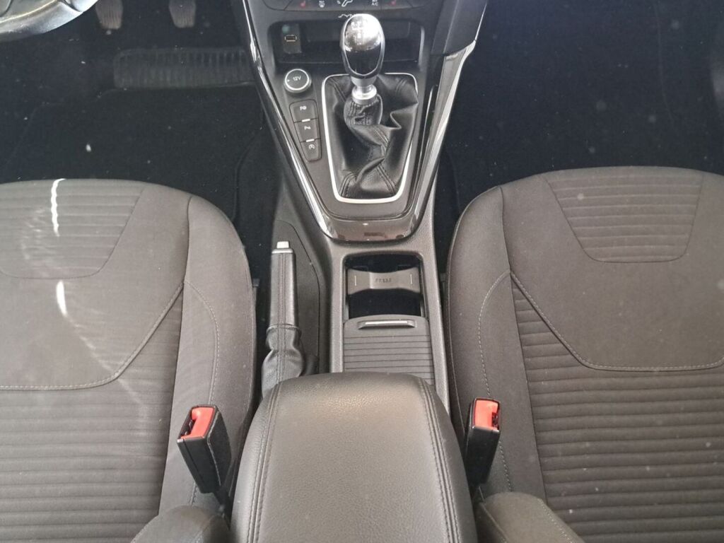 Ford Focus 2015 Sininen