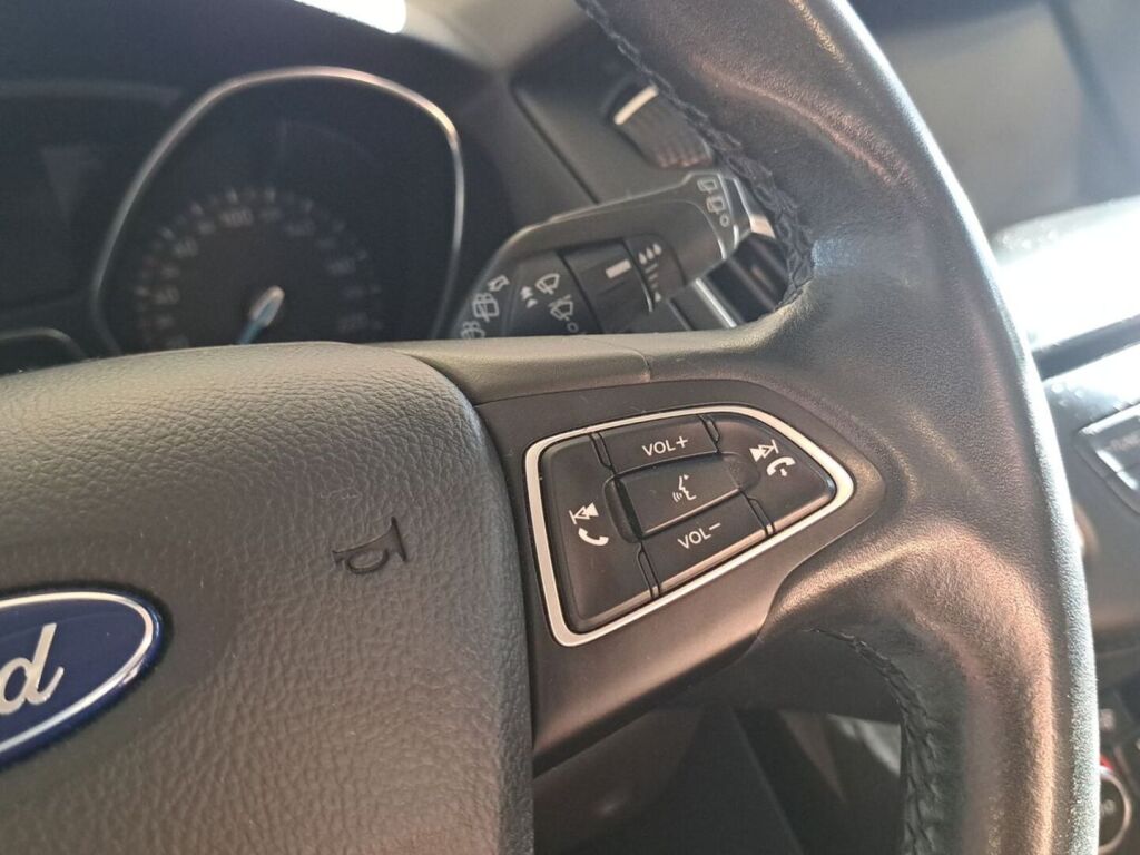 Ford Focus 2015 Sininen