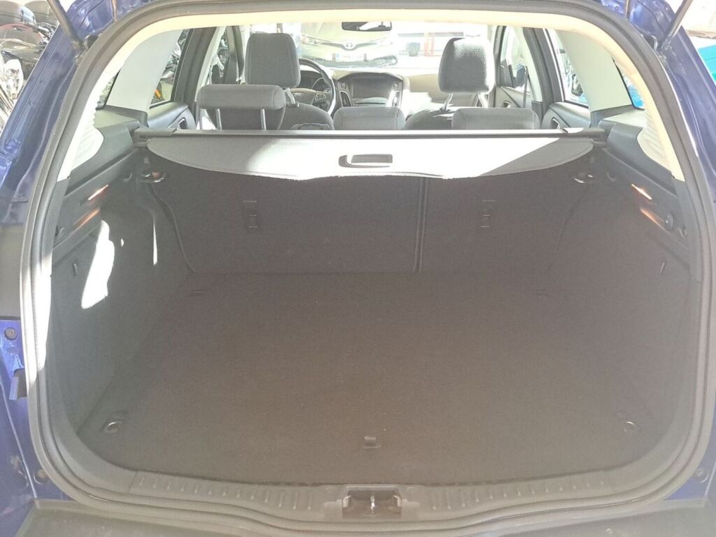 Ford Focus 2015 Sininen