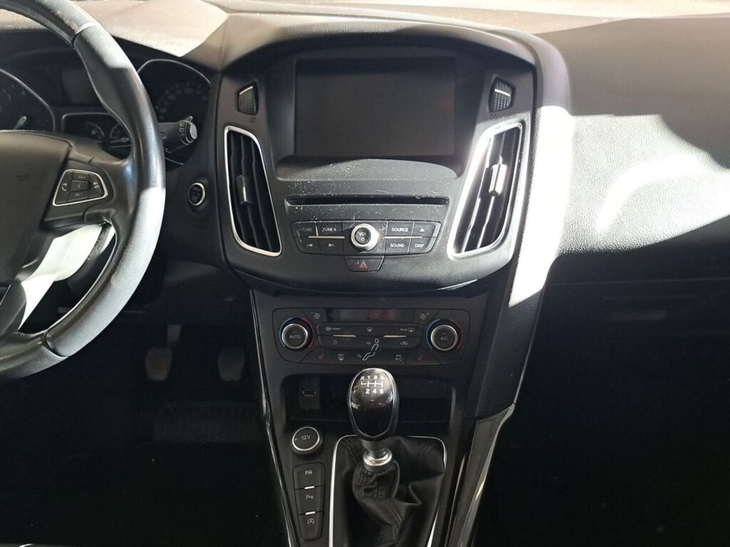 Ford Focus 2015 Sininen