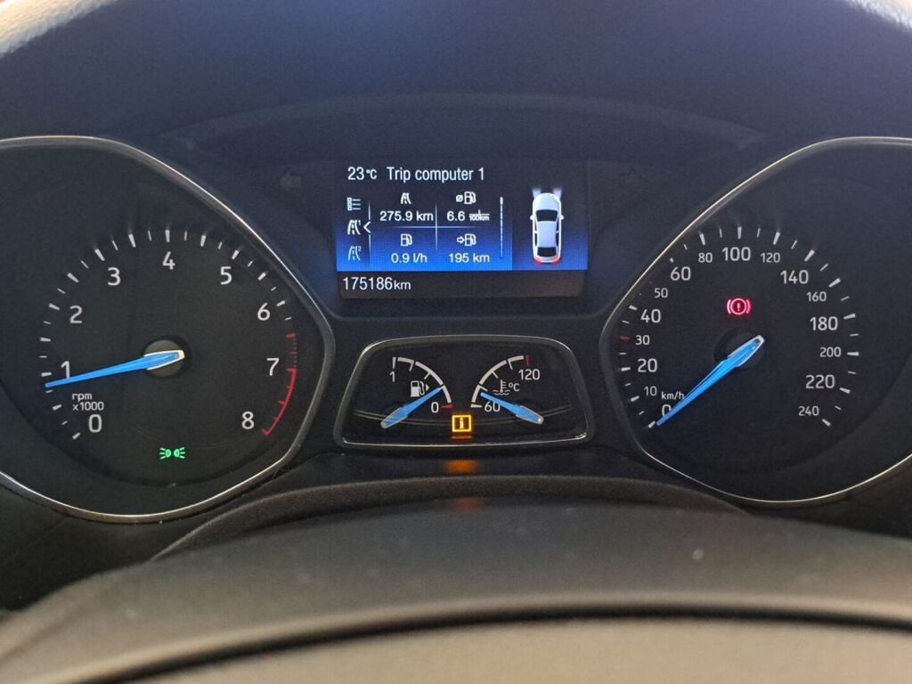 Ford Focus 2015 Sininen