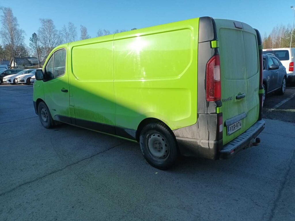 Renault Trafic 2015 Vihreä