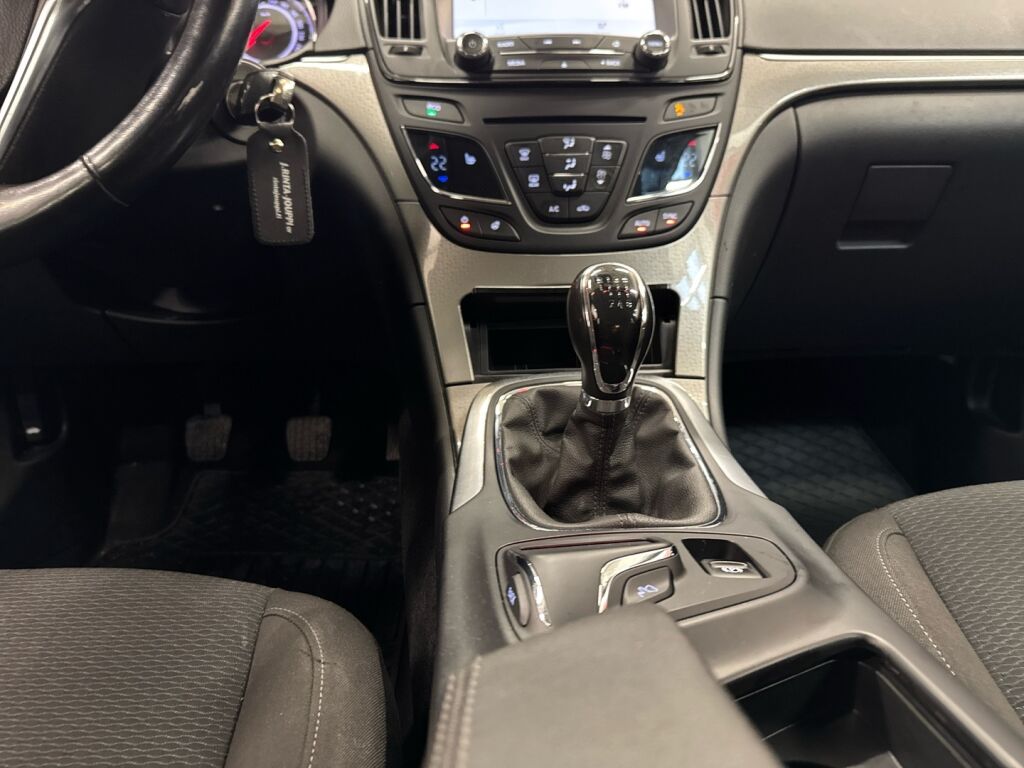 Opel Insignia 2015 Musta