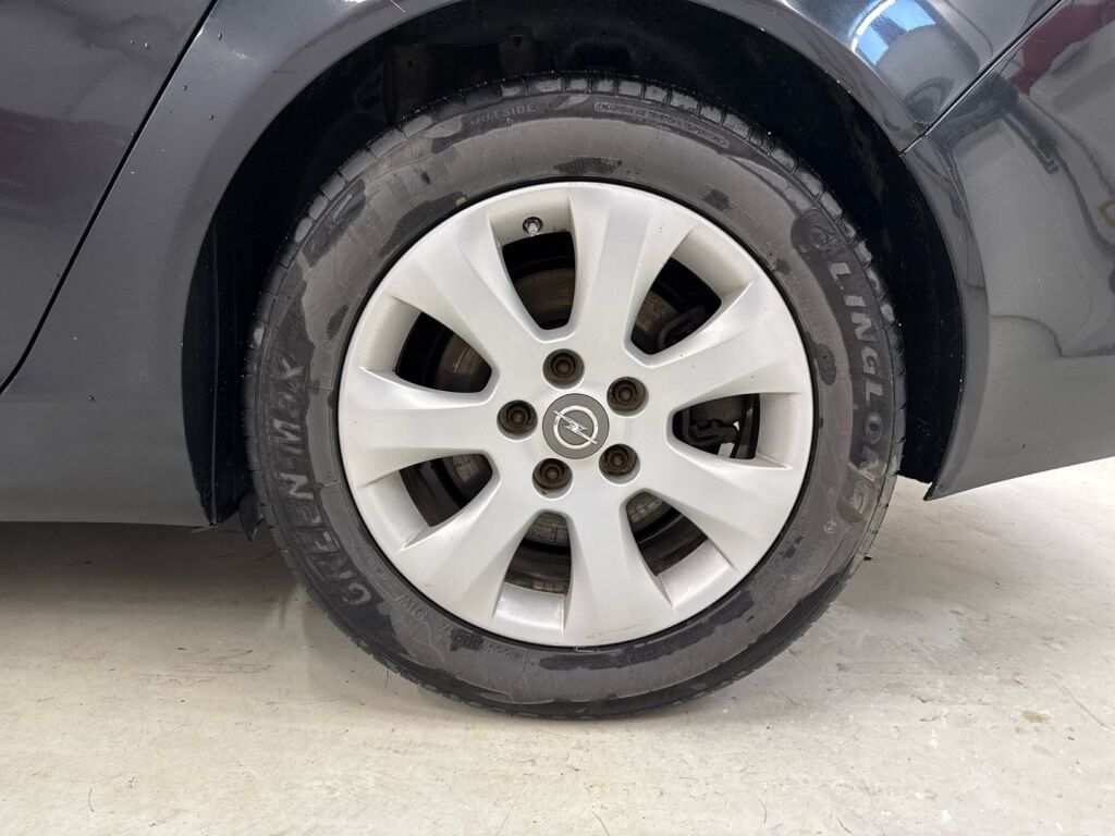 Opel Insignia 2015 Musta