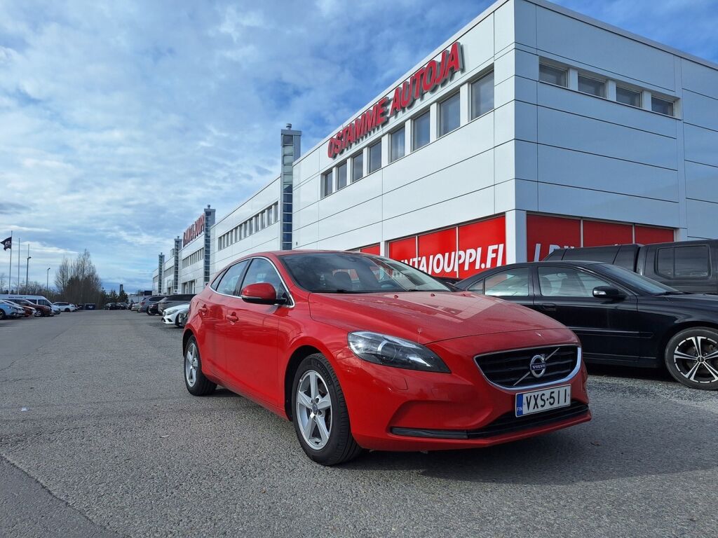 Volvo V40 2015 Punainen
