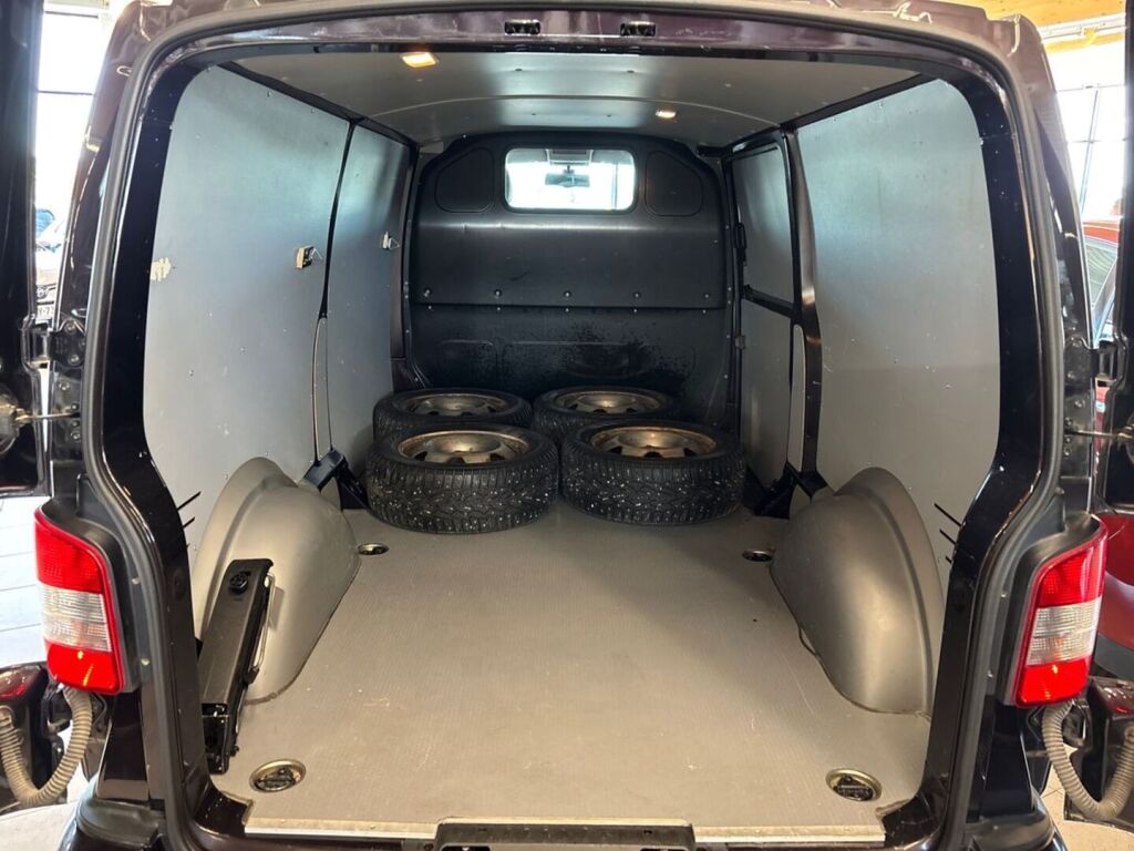 Volkswagen Transporter 2015 Violetti