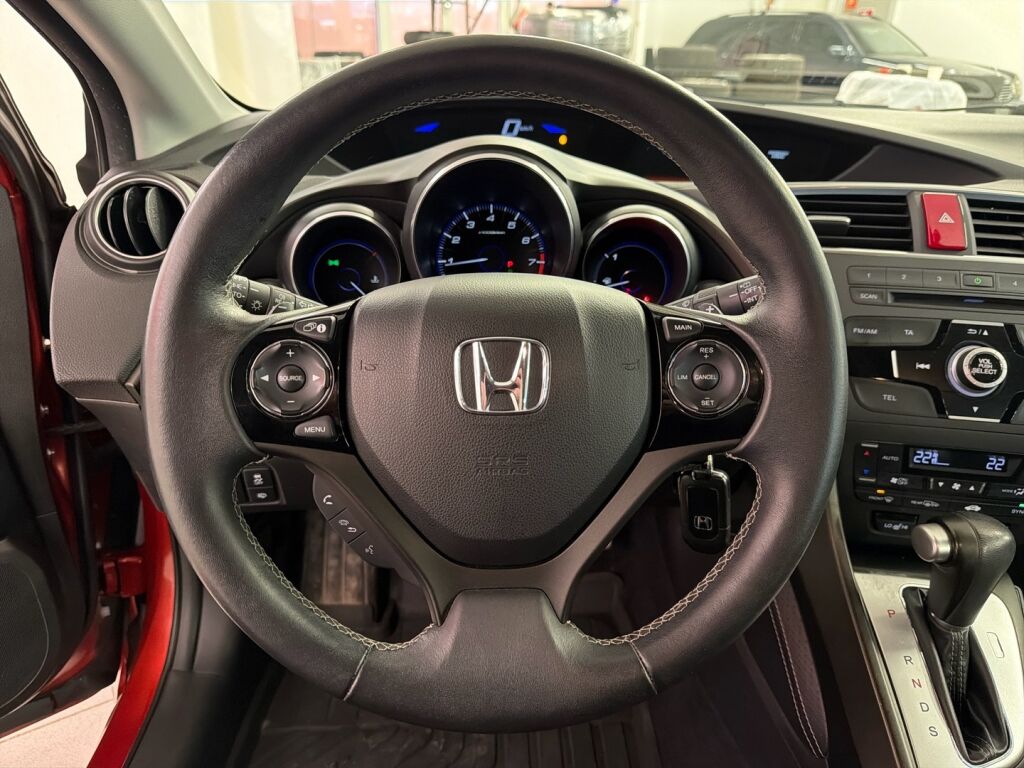 Honda Civic 2014 Punainen