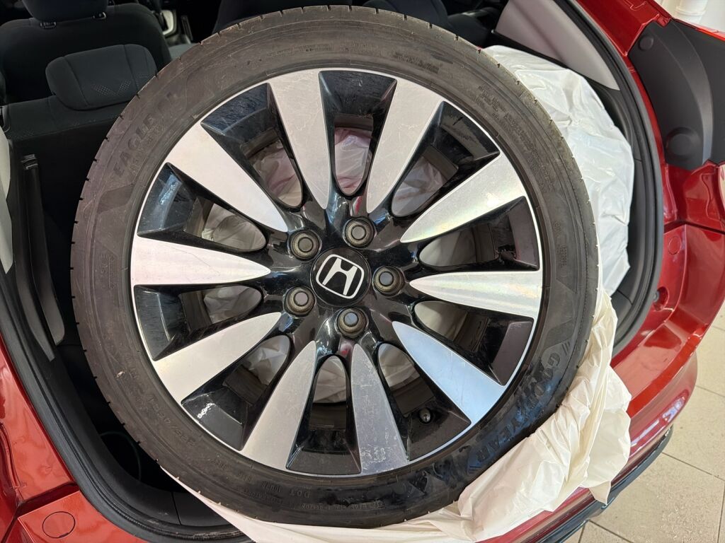 Honda Civic 2014 Punainen