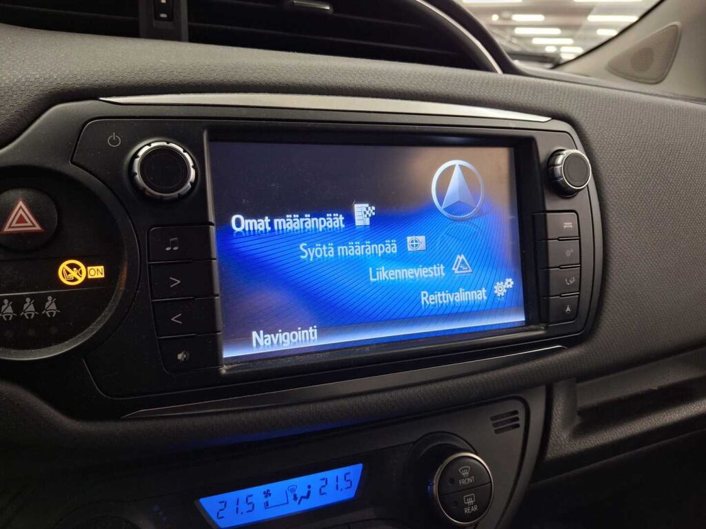 Toyota Yaris 2015 Valkoinen