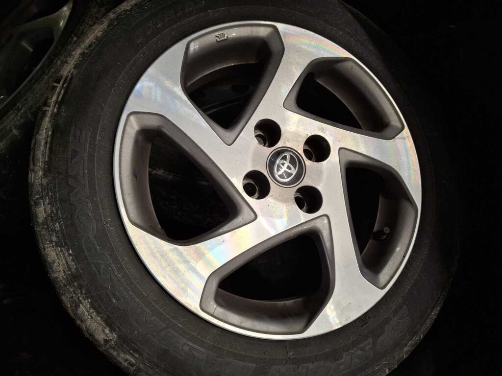 Toyota Yaris 2015 Valkoinen