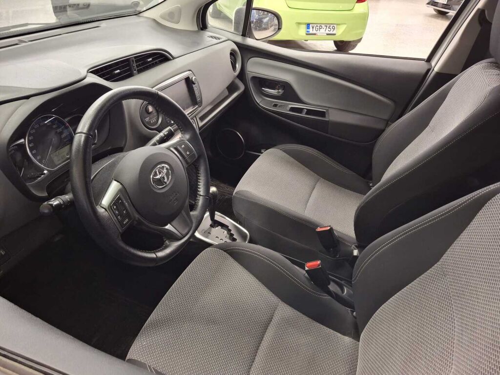 Toyota Yaris 2015 Valkoinen