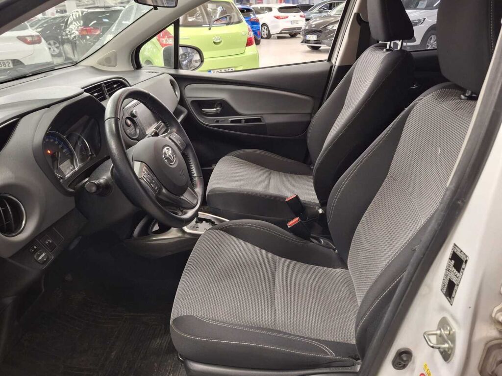 Toyota Yaris 2015 Valkoinen