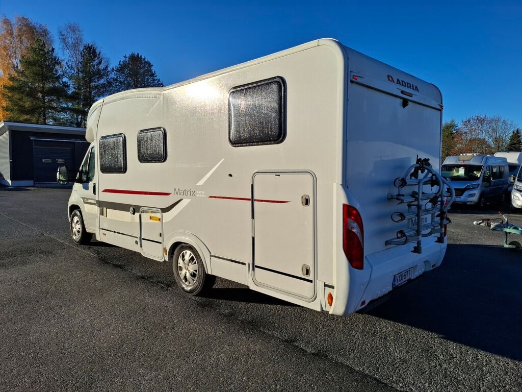 Adria Matrix Axess M 670SL 2015 Valkoinen