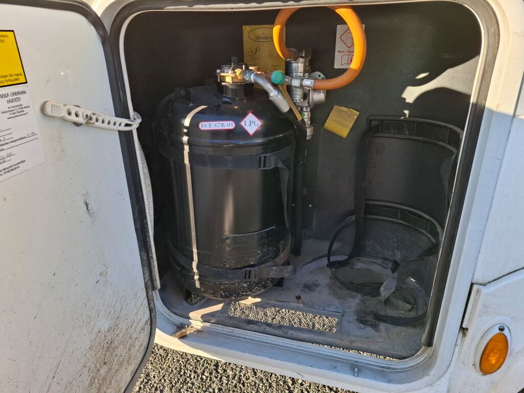 Adria Matrix Axess M 670SL 2015 Valkoinen