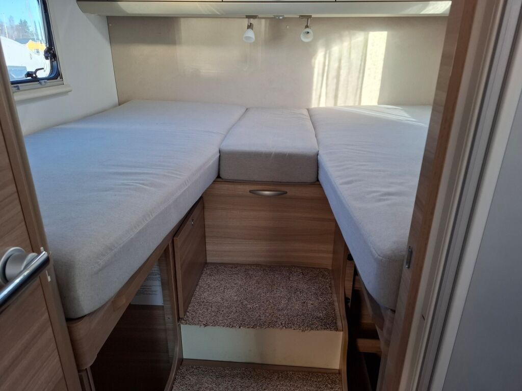 Adria Matrix Axess M 670SL 2015 Valkoinen
