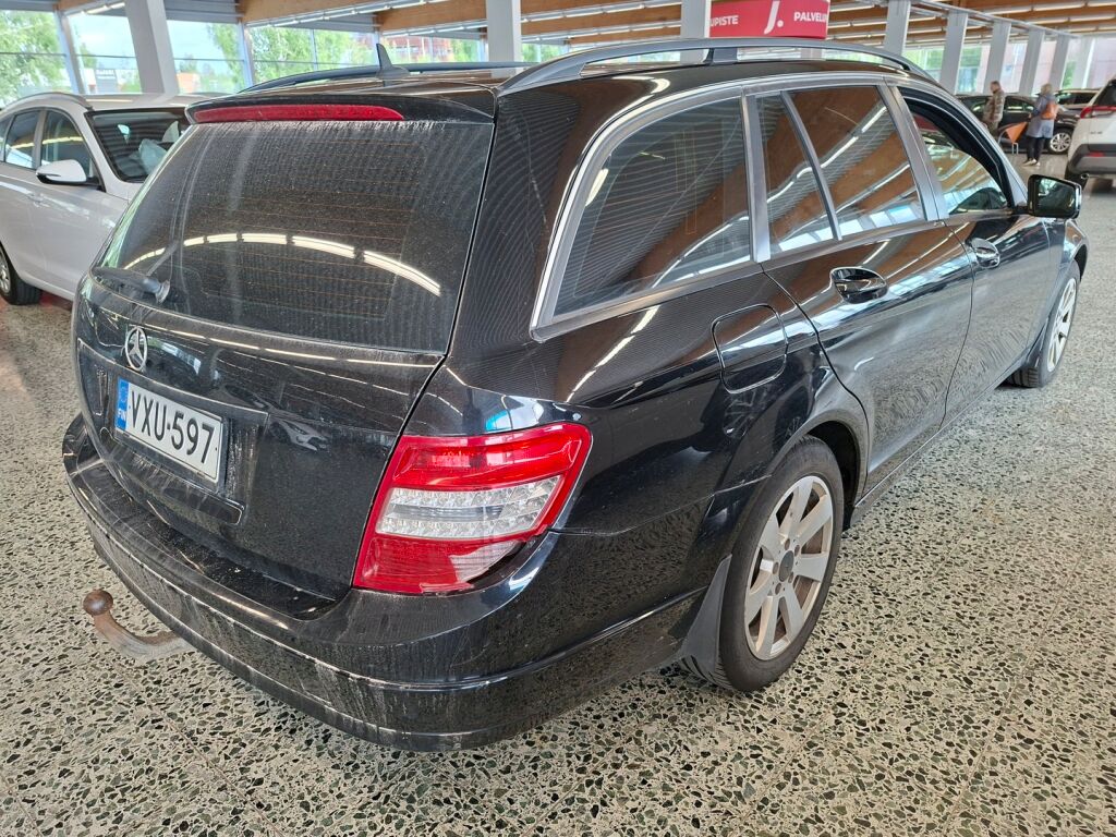 Mercedes-Benz C 2009 Musta