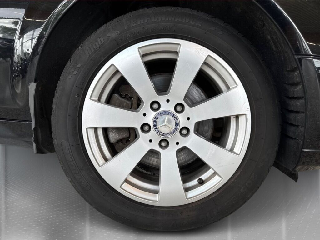 Mercedes-Benz C 2009 Musta