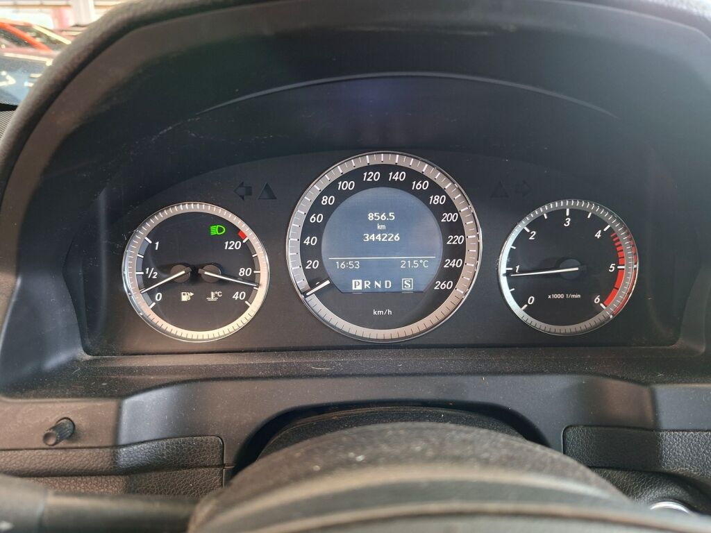 Mercedes-Benz C 2009 Musta