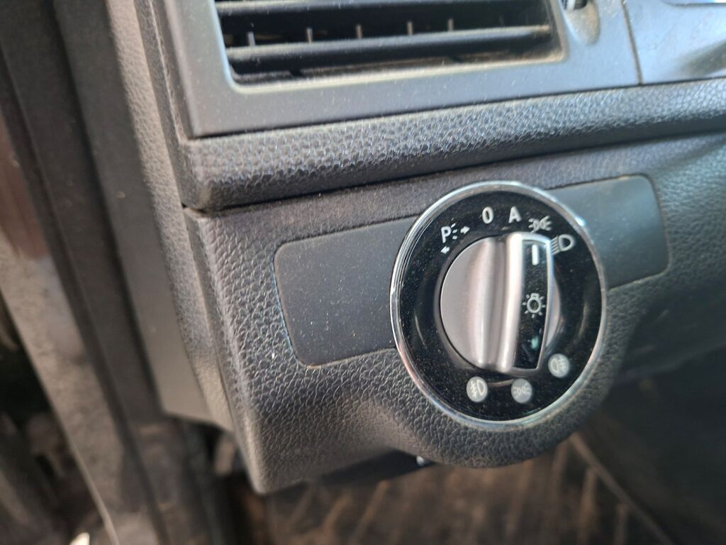 Mercedes-Benz C 2009 Musta