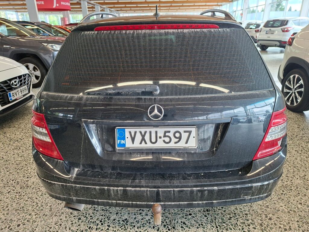Mercedes-Benz C 2009 Musta