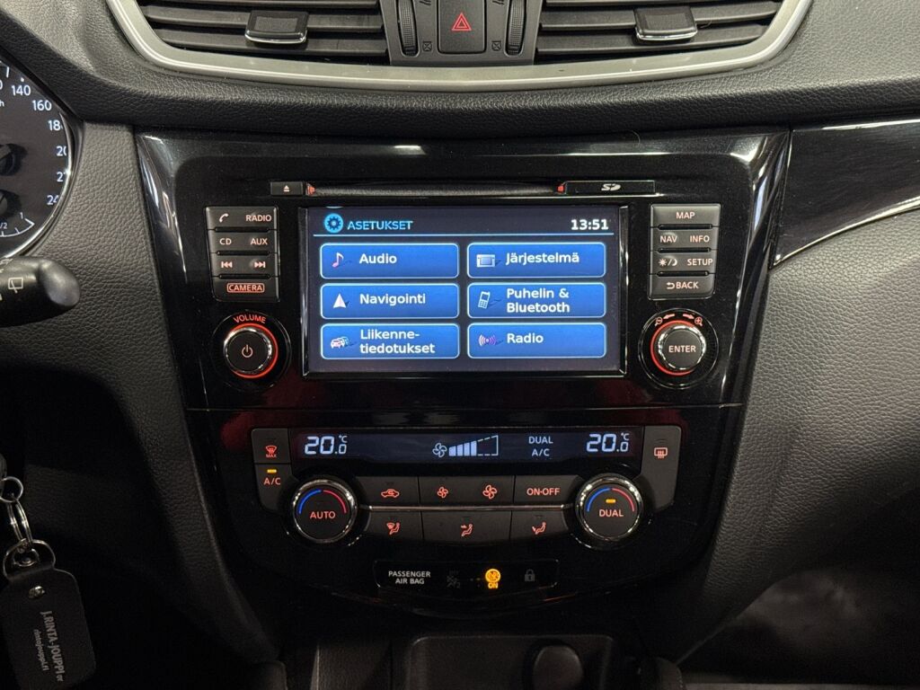 Nissan Qashqai 2015 Violetti