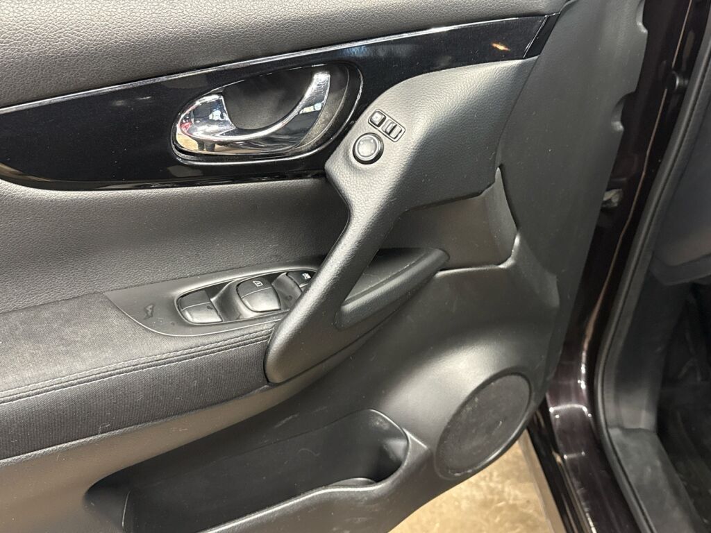 Nissan Qashqai 2015 Violetti