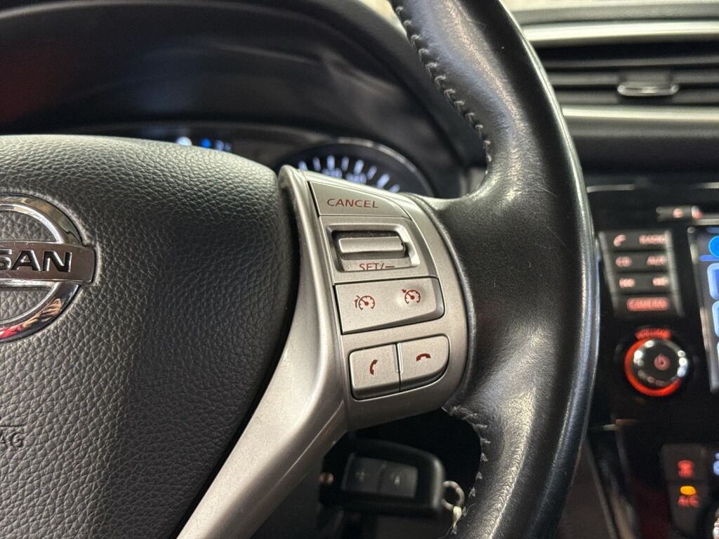 Nissan Qashqai 2015 Violetti