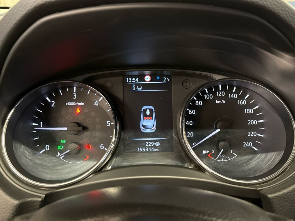 Nissan Qashqai 2015 Violetti