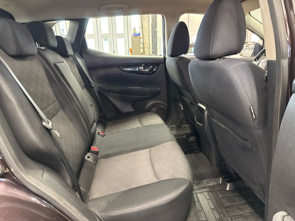 Nissan Qashqai 2015 Violetti