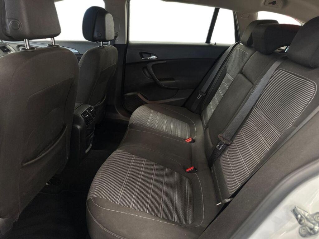 Opel Insignia 2016 Valkoinen