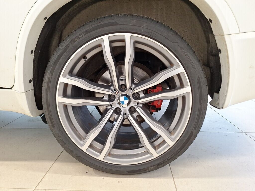 BMW X5 2010 Valkoinen