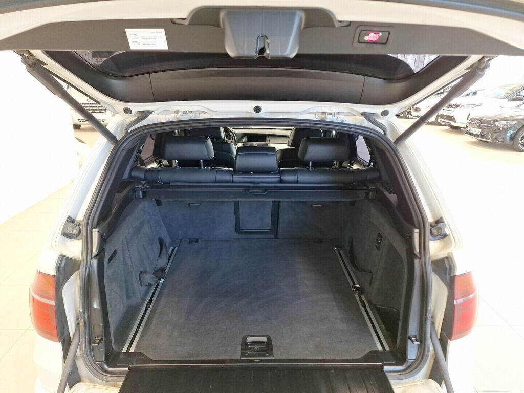 BMW X5 2010 Valkoinen