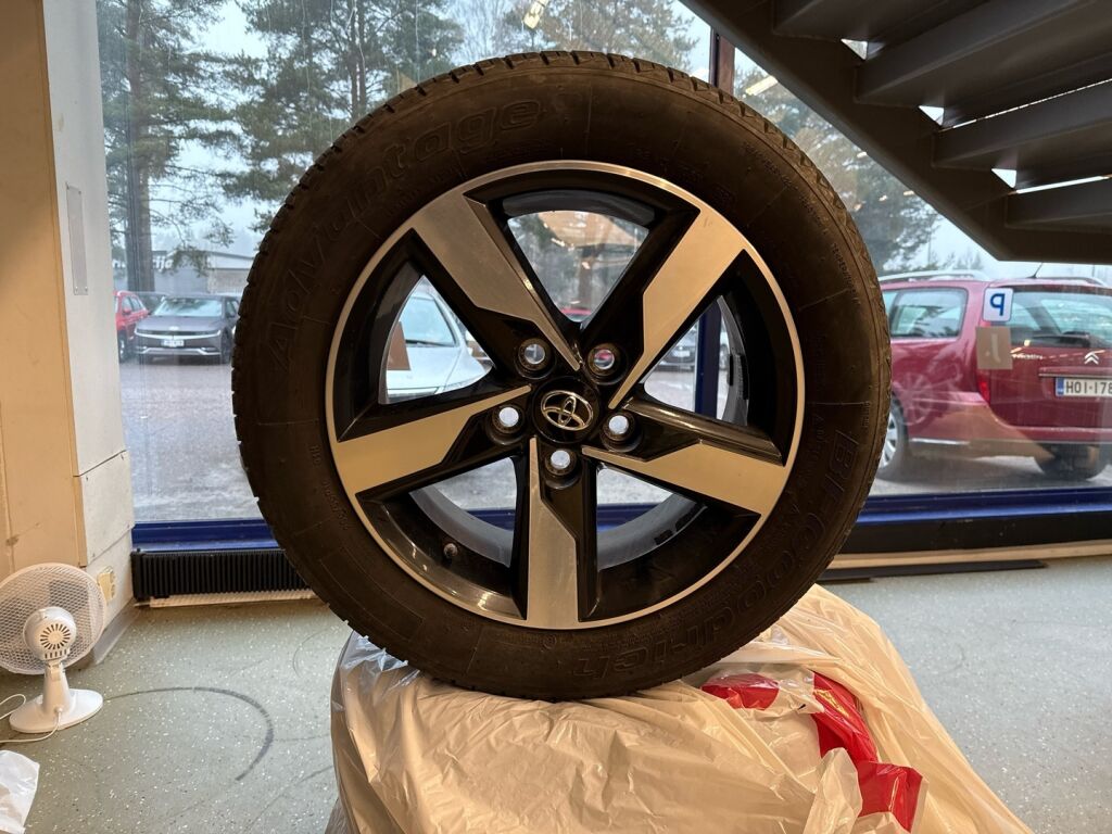 Toyota Auris 2015 Valkoinen