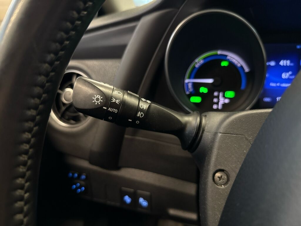 Toyota Auris 2015 Valkoinen