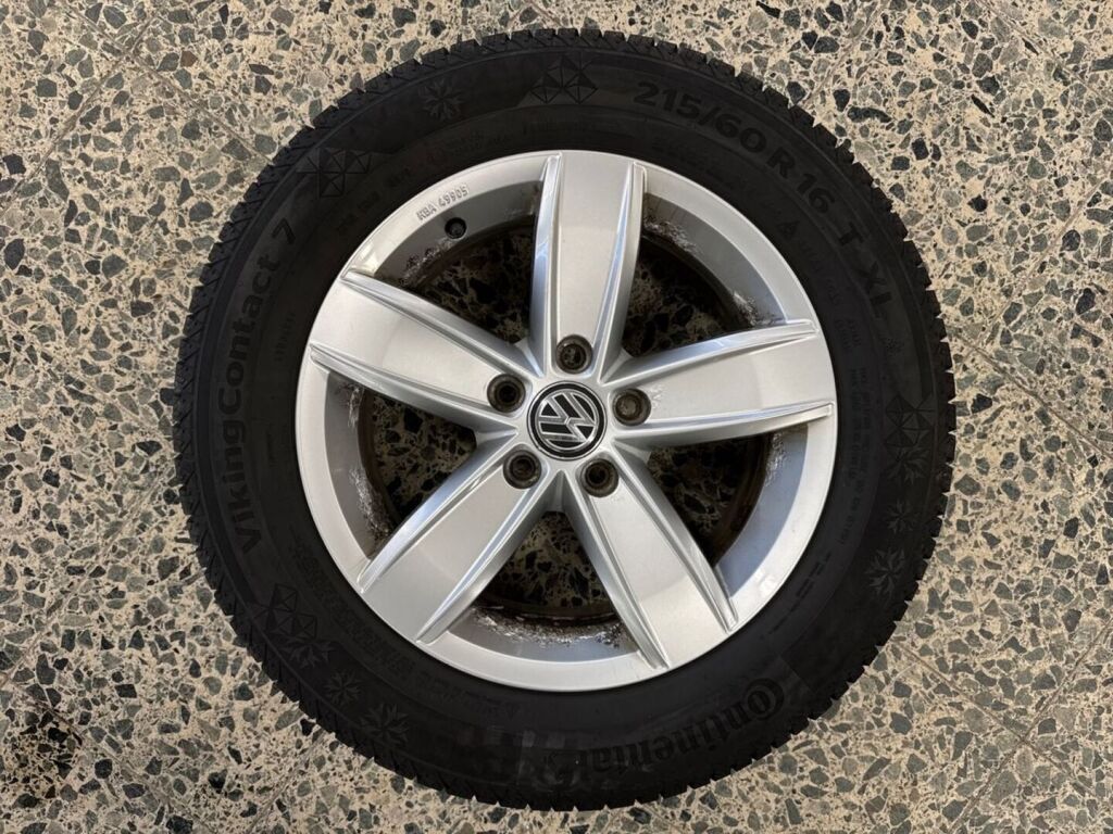 Volkswagen Passat 2016 Musta