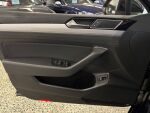 Volkswagen Passat 2016 Musta