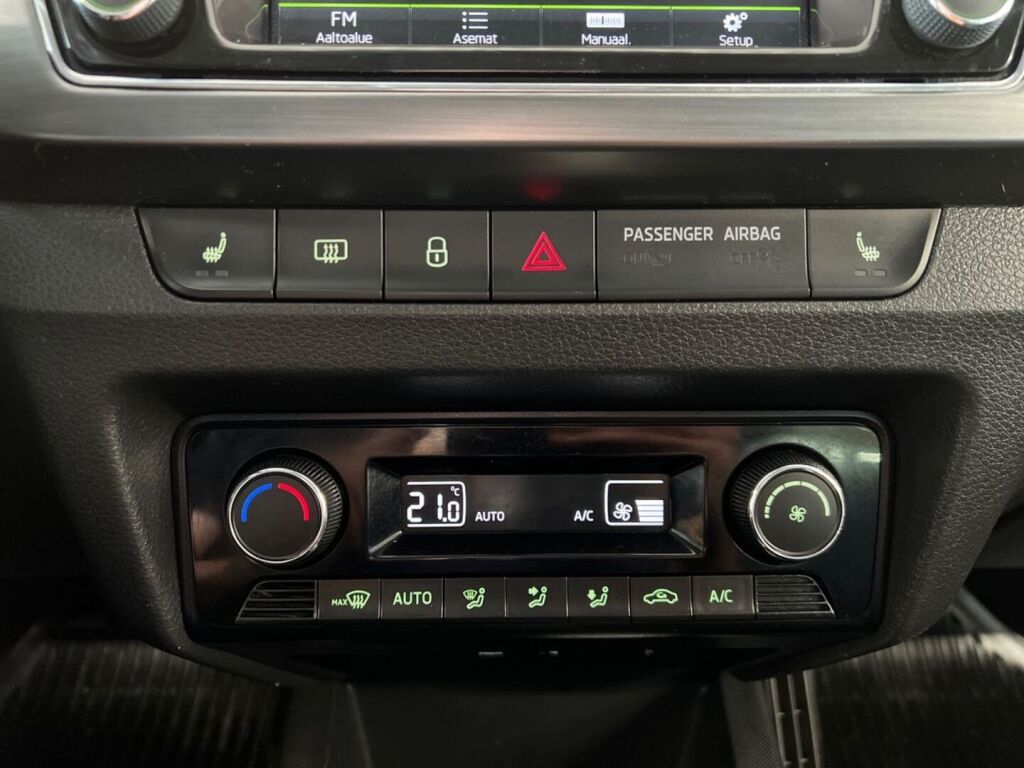 Skoda Fabia 2015 Valkoinen