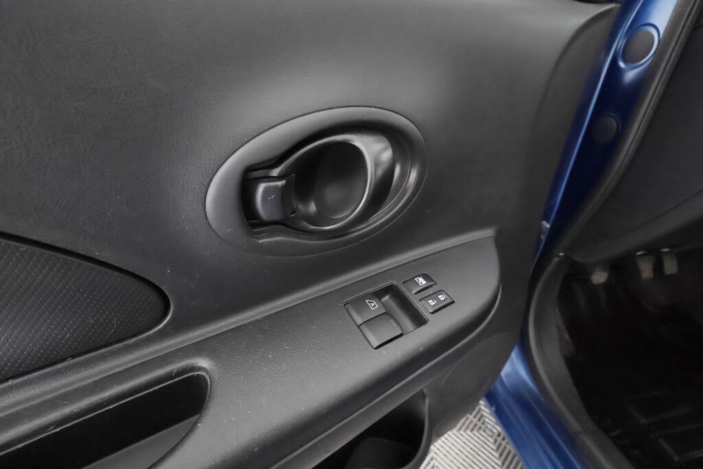 Nissan Micra 2015 Sininen