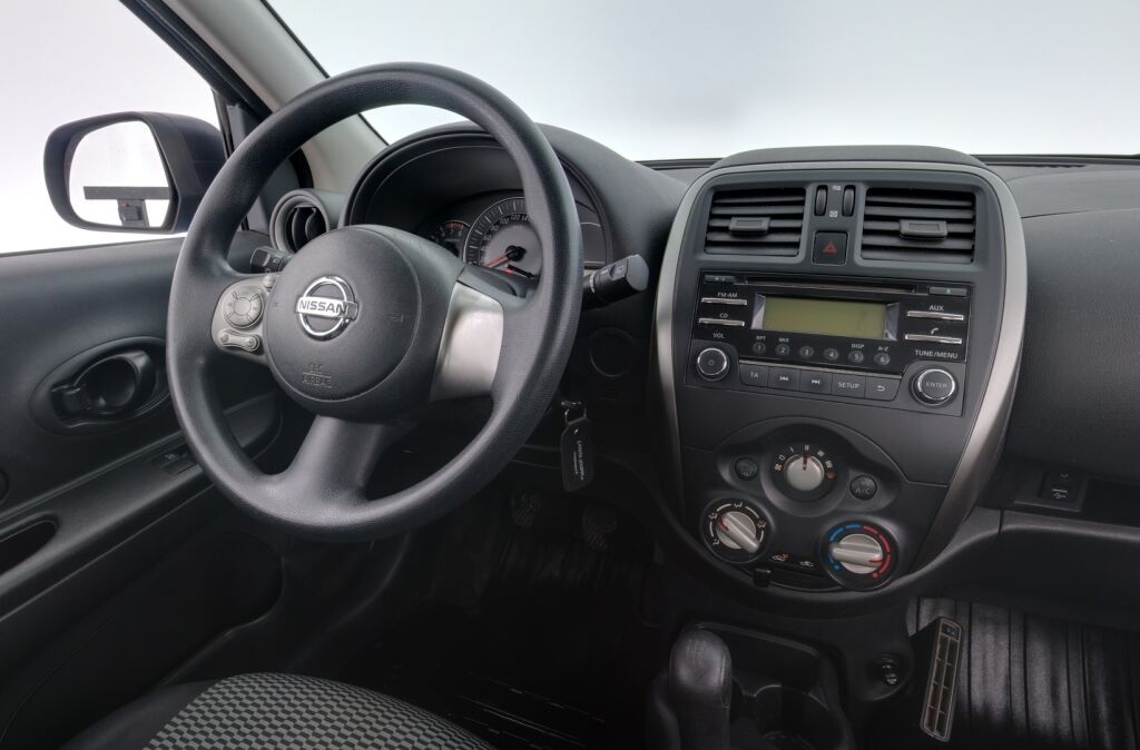 Nissan Micra 2015 Sininen