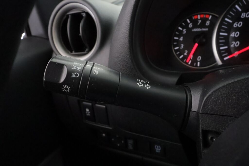 Nissan Micra 2015 Sininen