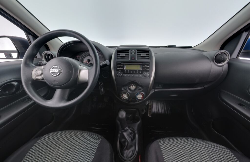 Nissan Micra 2015 Sininen