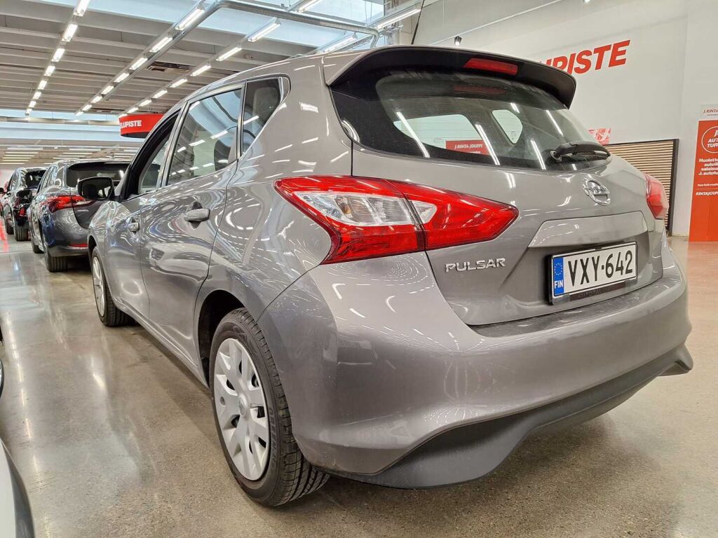Nissan Pulsar 2015 Harmaa