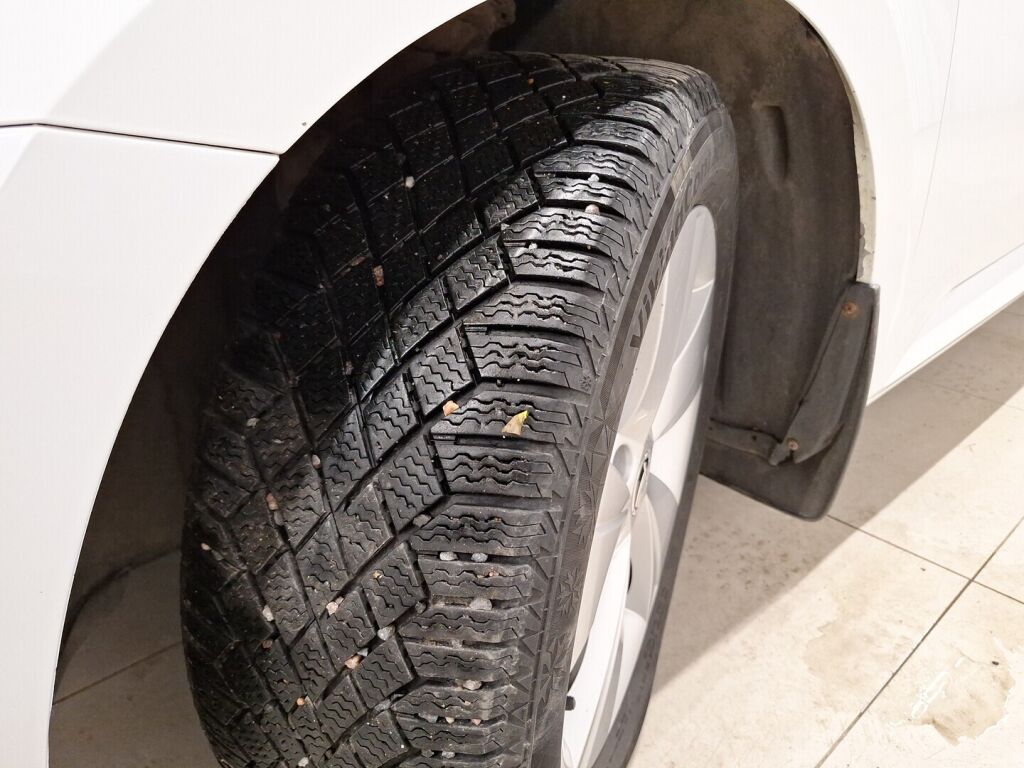 Skoda Superb 2015 Valkoinen