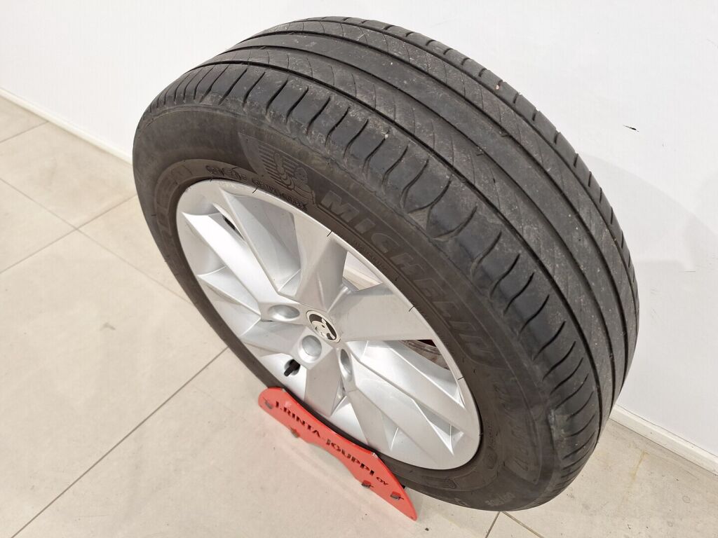 Skoda Superb 2015 Valkoinen