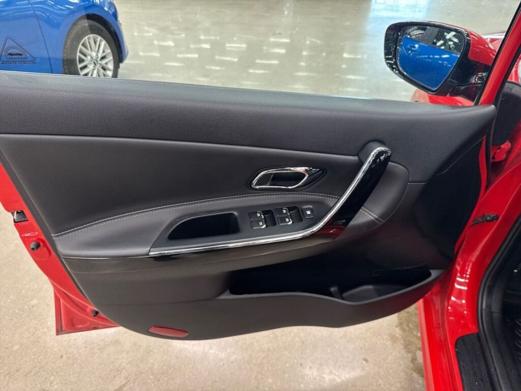 Kia Ceed 2015 Punainen