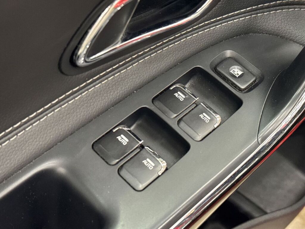 Kia Ceed 2015 Punainen